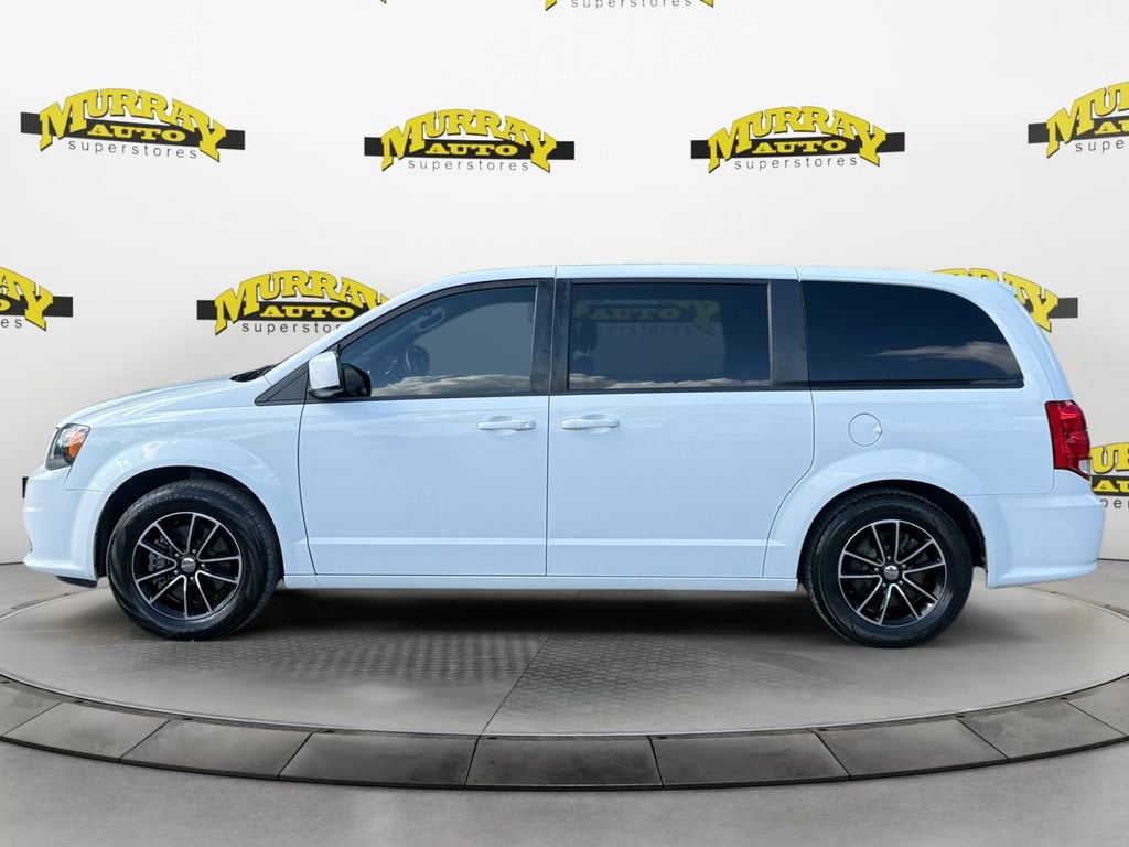 Used 2019 Dodge Grand Caravan SE image 2