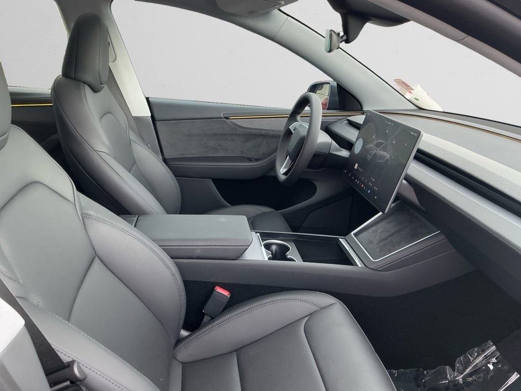 Used 2026 Tesla Model Y 2WD image 15