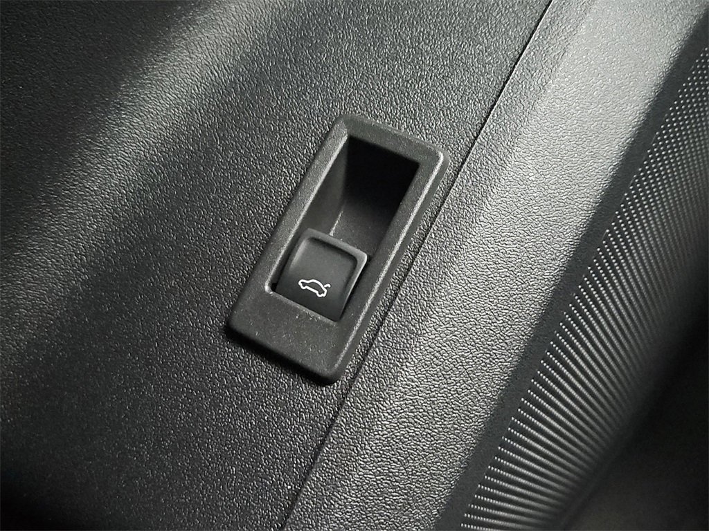 New 2025 Audi Q5 Premium Plus image 16