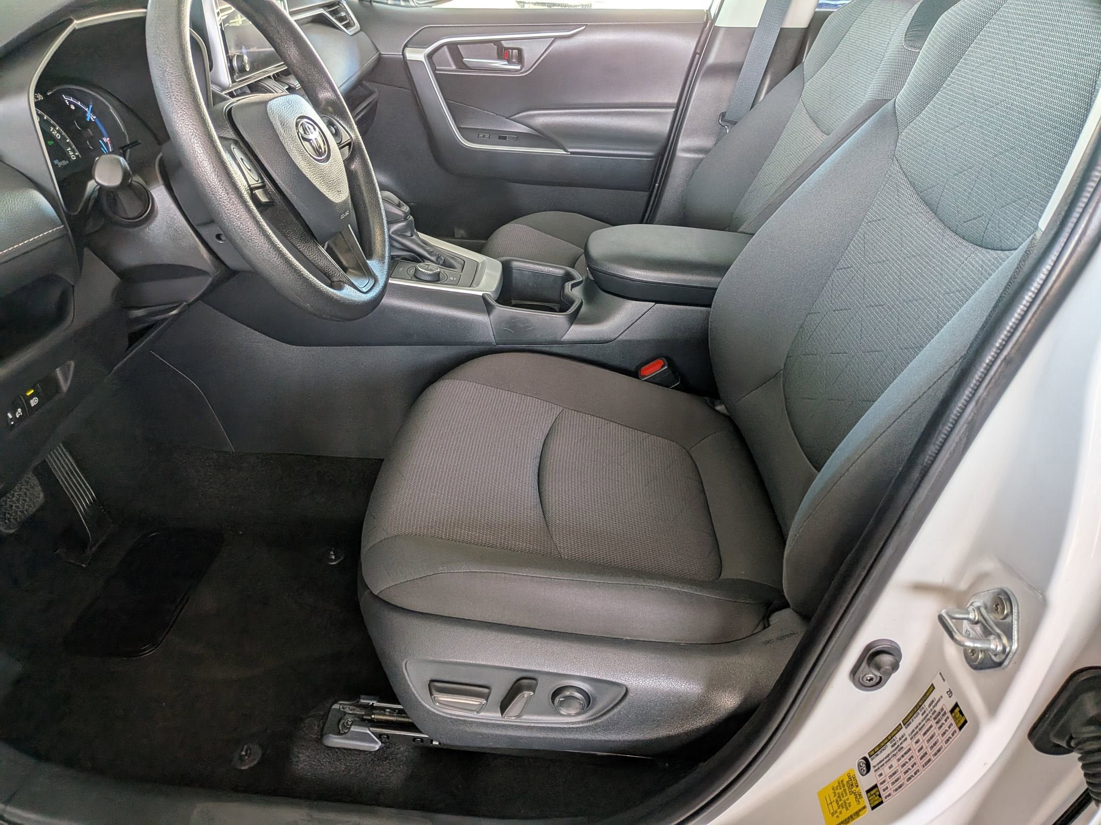 Certified 2025 Toyota RAV4 XLE AWD/4WD image 11