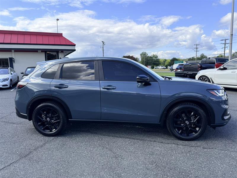 Used 2025 Honda HR-V Sport image 4