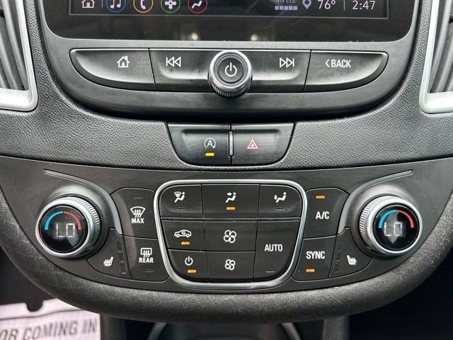 Used 2022 Chevrolet Malibu LT FWD image 27