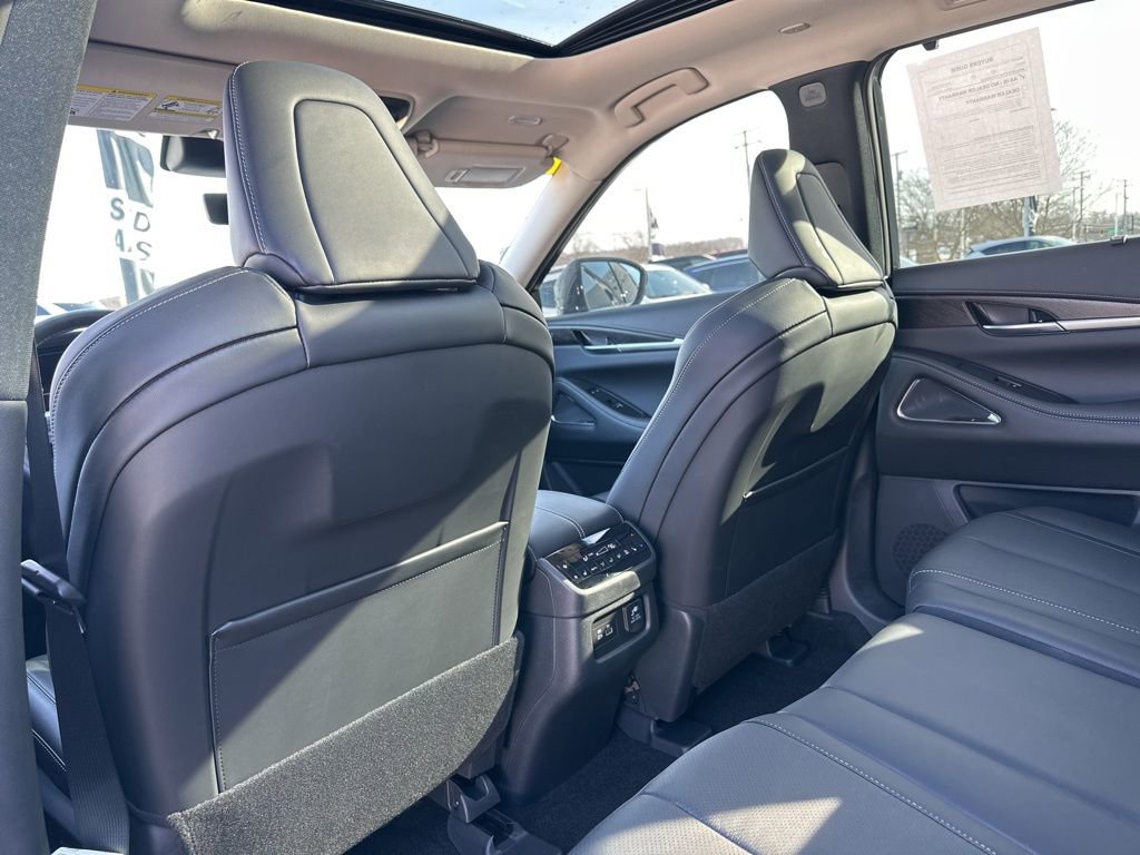 Used 2025 INFINITI QX60 Sensory w/ Vision Package image 45