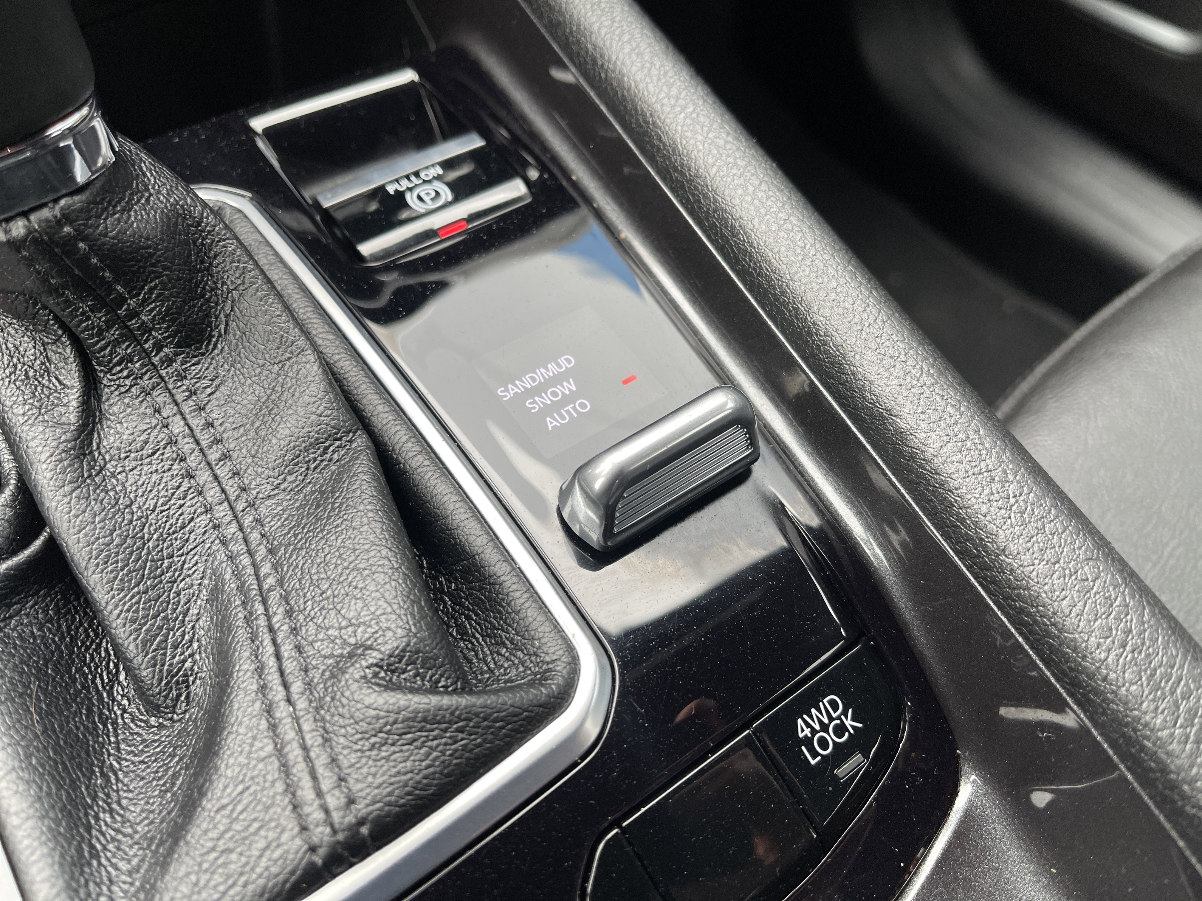 Used 2024 Jeep Compass Latitude image 30