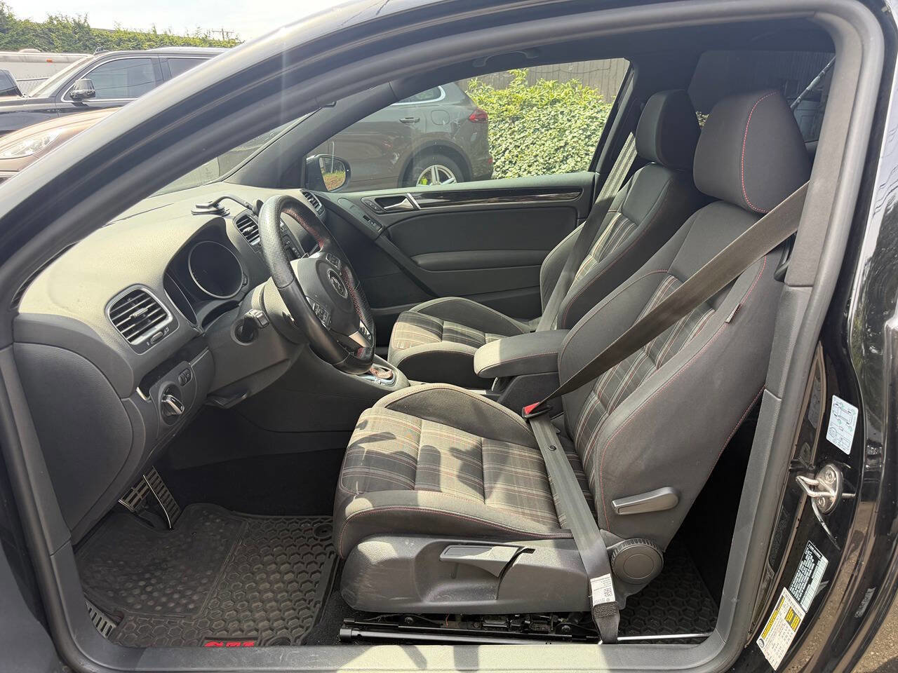 Used 2013 Volkswagen GTI 2-Door FWD image 10