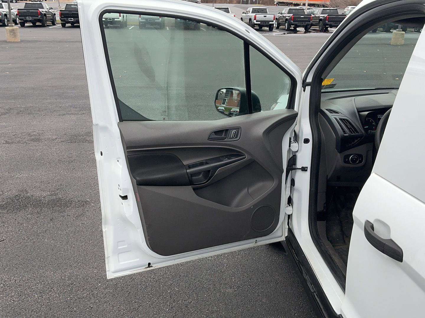 Used 2020 Ford Transit Connect XL image 19