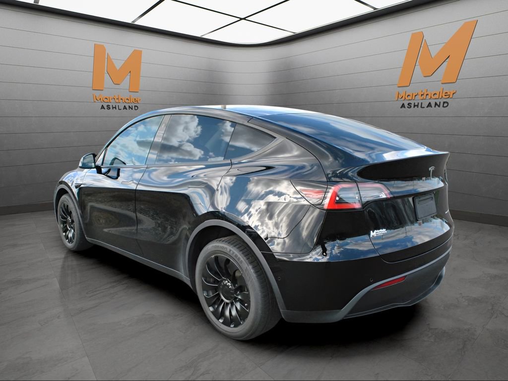 Used 2021 Tesla Model Y Long Range AWD/4WD image 2