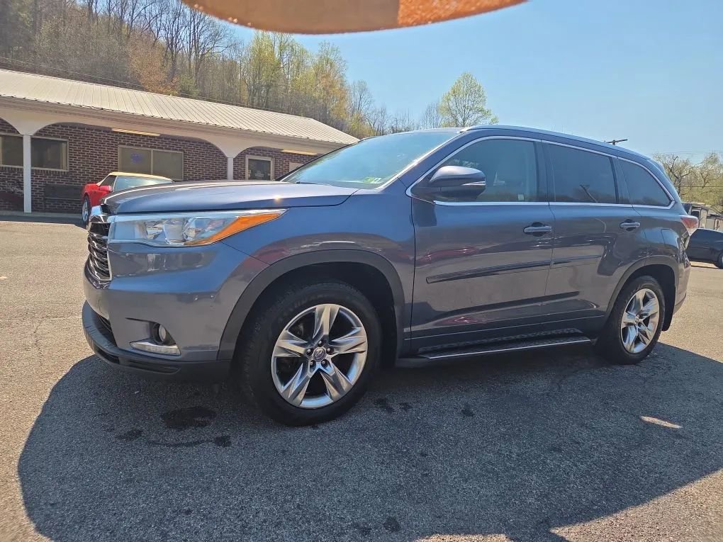 Used 2015 Toyota Highlander Limited Platinum AWD/4WD image 1