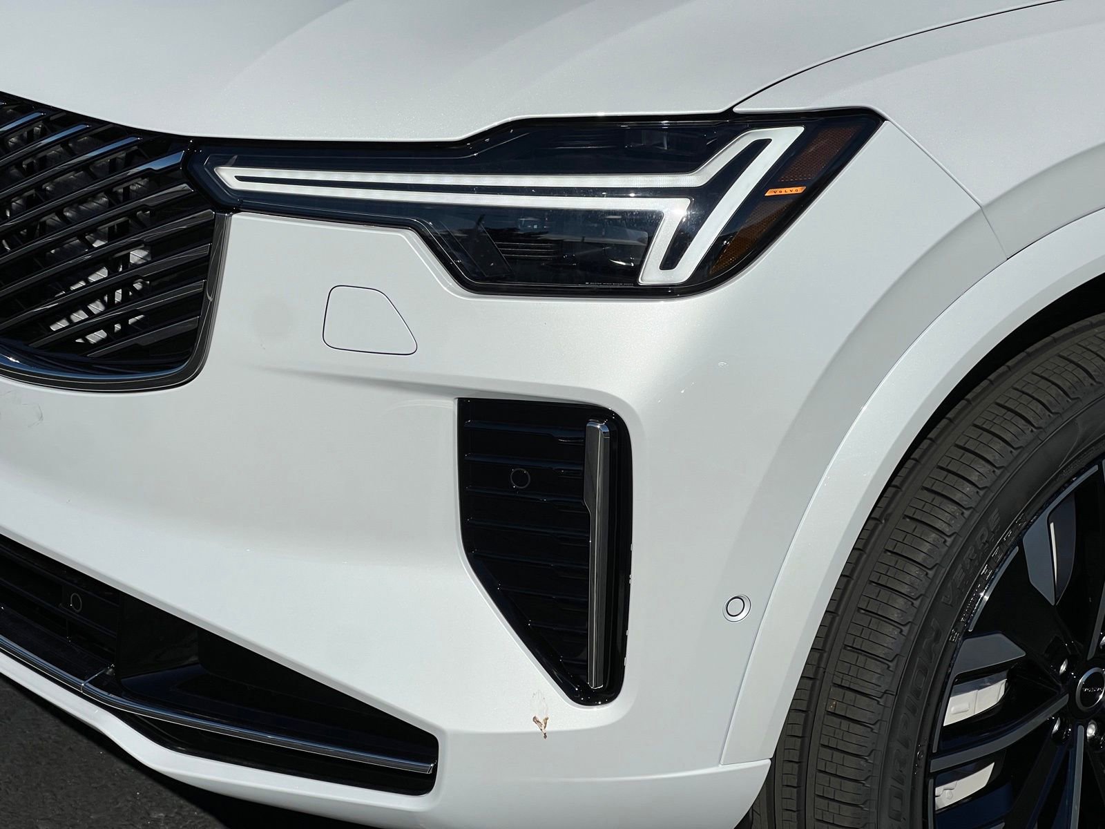 New 2026 Volvo XC90 B6 Ultra image 9