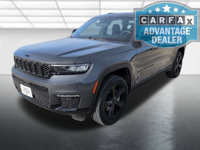 Used 2025 Jeep Grand Cherokee L Limited w/ Black Appearance Package image 30