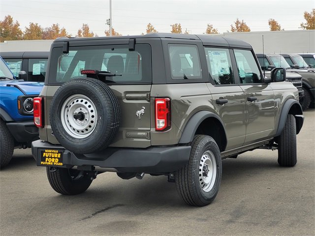 New 2025 Ford Bronco 4-Door image 4