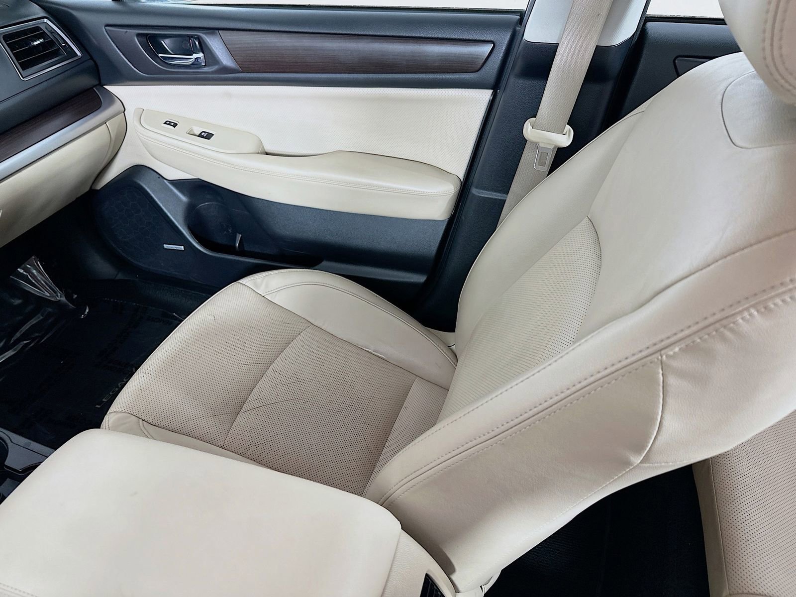 Used 2017 Subaru Legacy 2.5i Limited w/ Popular Package #4 image 25