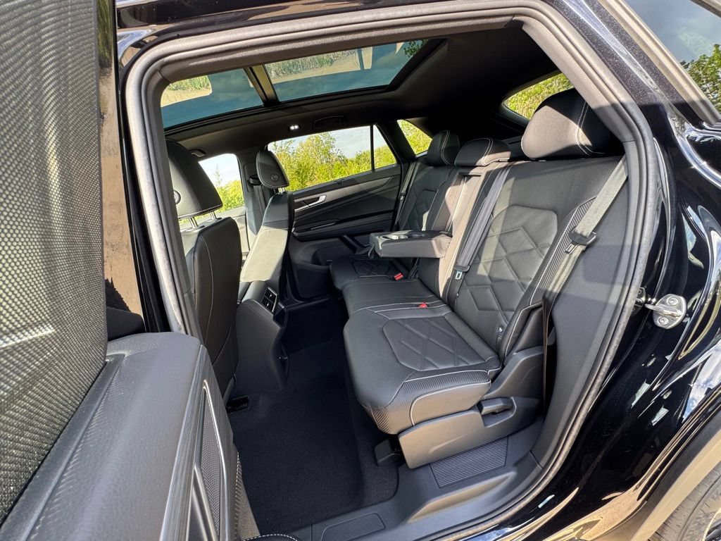 New 2026 Volkswagen Atlas Cross Sport SE AWD/4WD image 25