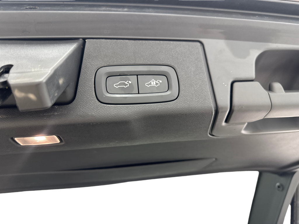 Used 2023 Volvo XC60 B5 Plus FWD image 86