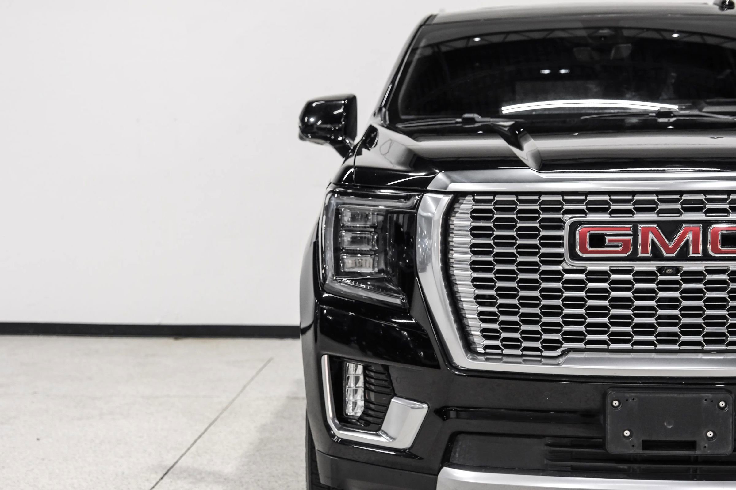 Used 2021 GMC Yukon Denali w/ Denali Premium Package image 58