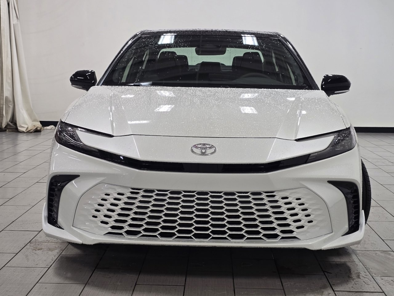 New 2026 Toyota Camry Hybrid FWD image 13