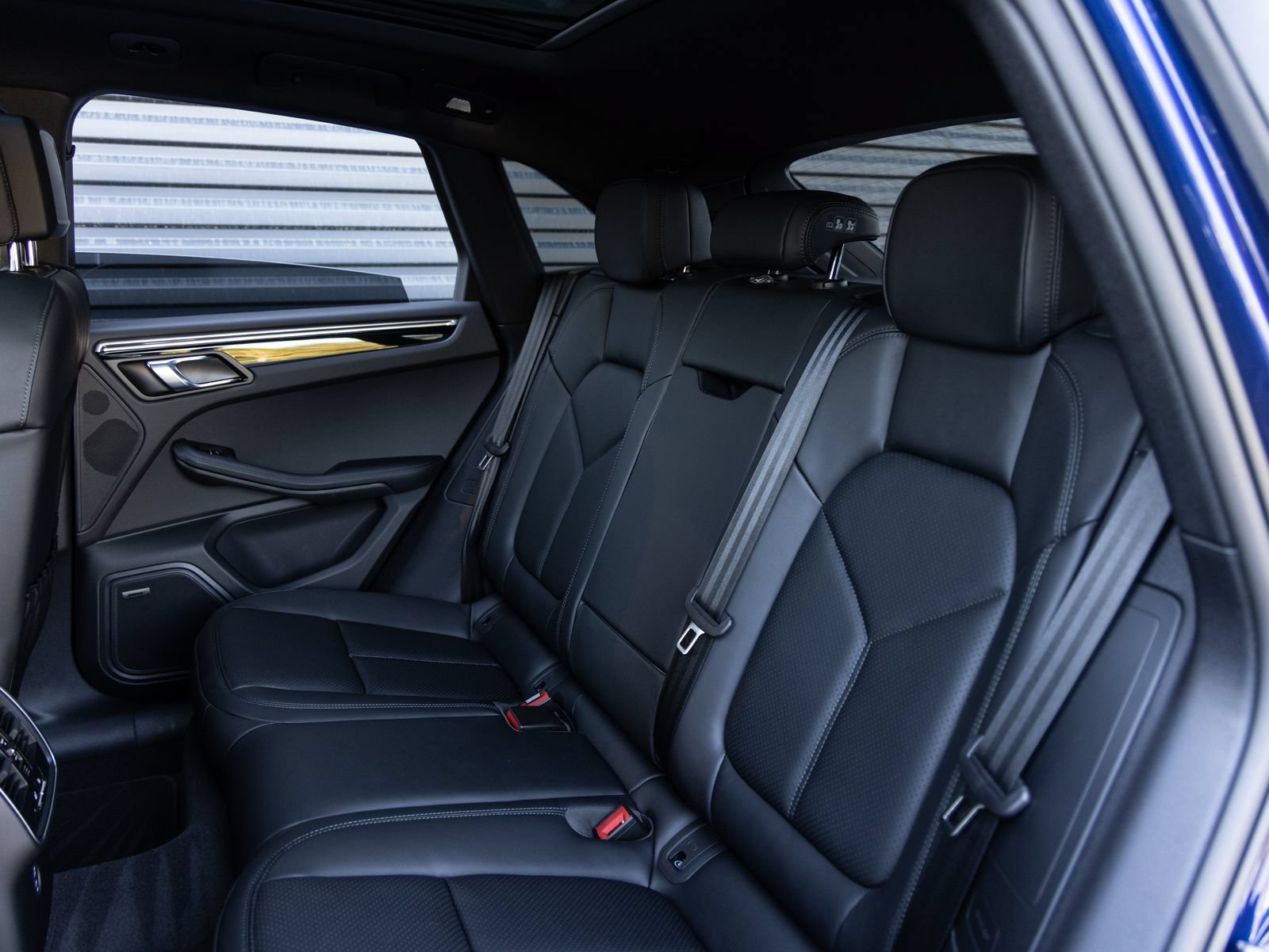Certified 2026 Porsche Macan AWD/4WD image 26