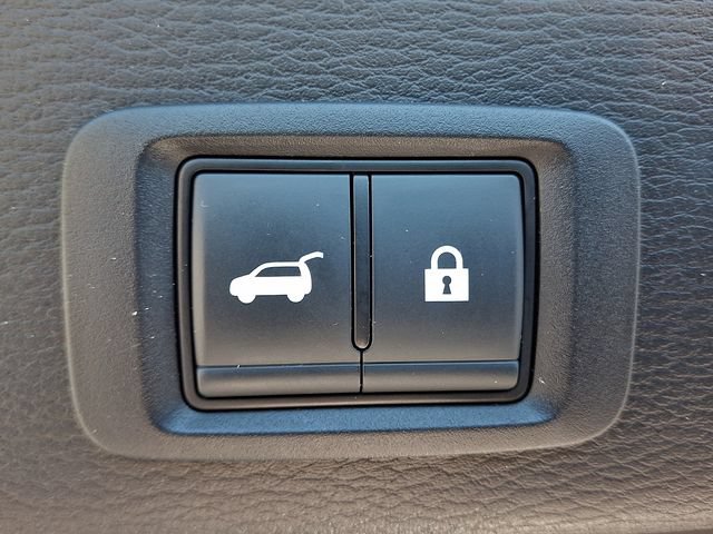 Used 2025 Mitsubishi Outlander SE AWD/4WD image 30