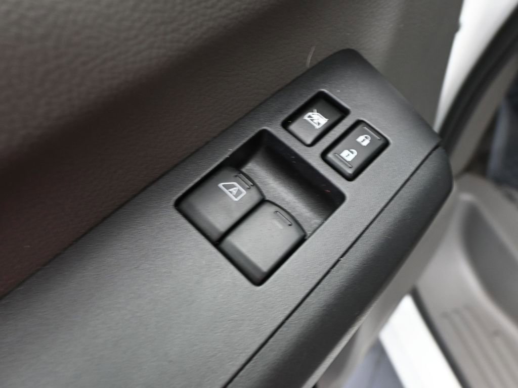 Used 2019 Nissan NV 2500 SV image 19