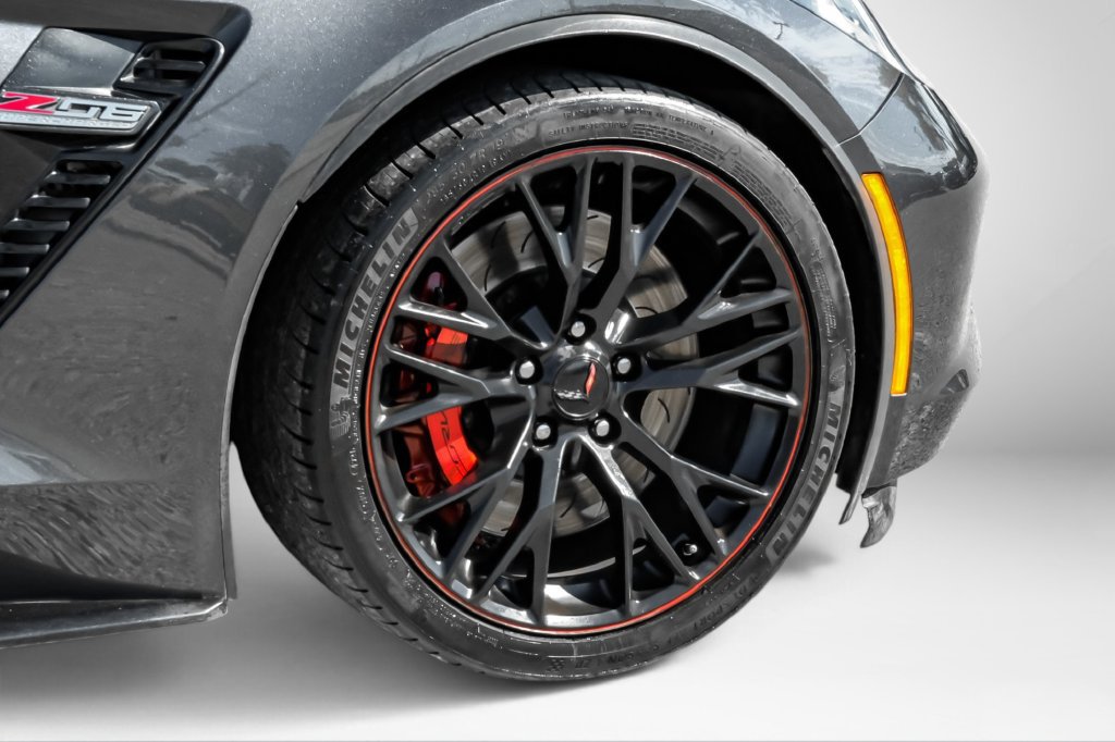 Used 2018 Chevrolet Corvette Z06 RWD image 42
