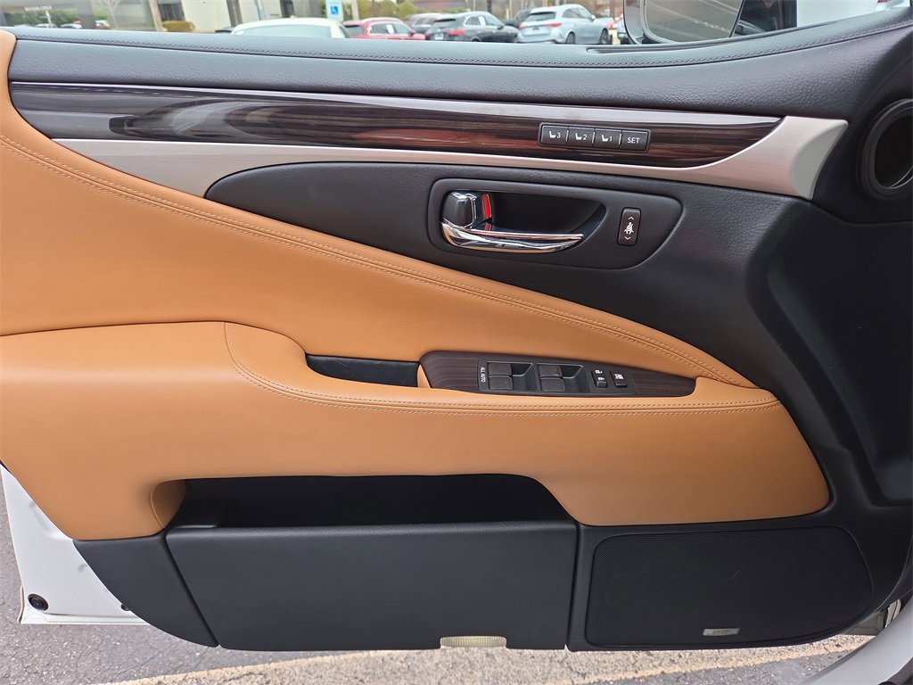 Used 2017 Lexus LS 460 image 20