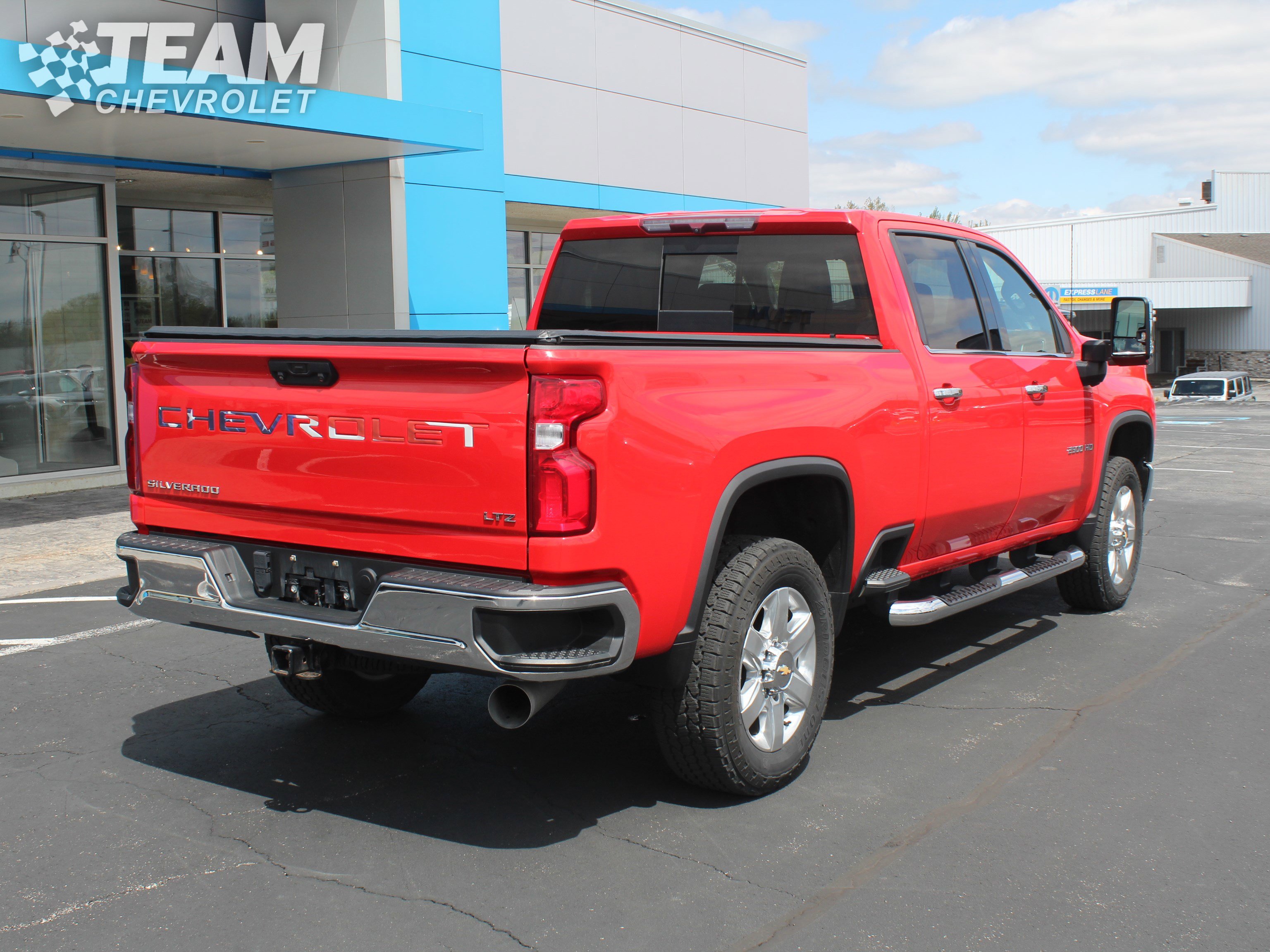 Used 2022 Chevrolet Silverado 2500 LTZ AWD/4WD image 4