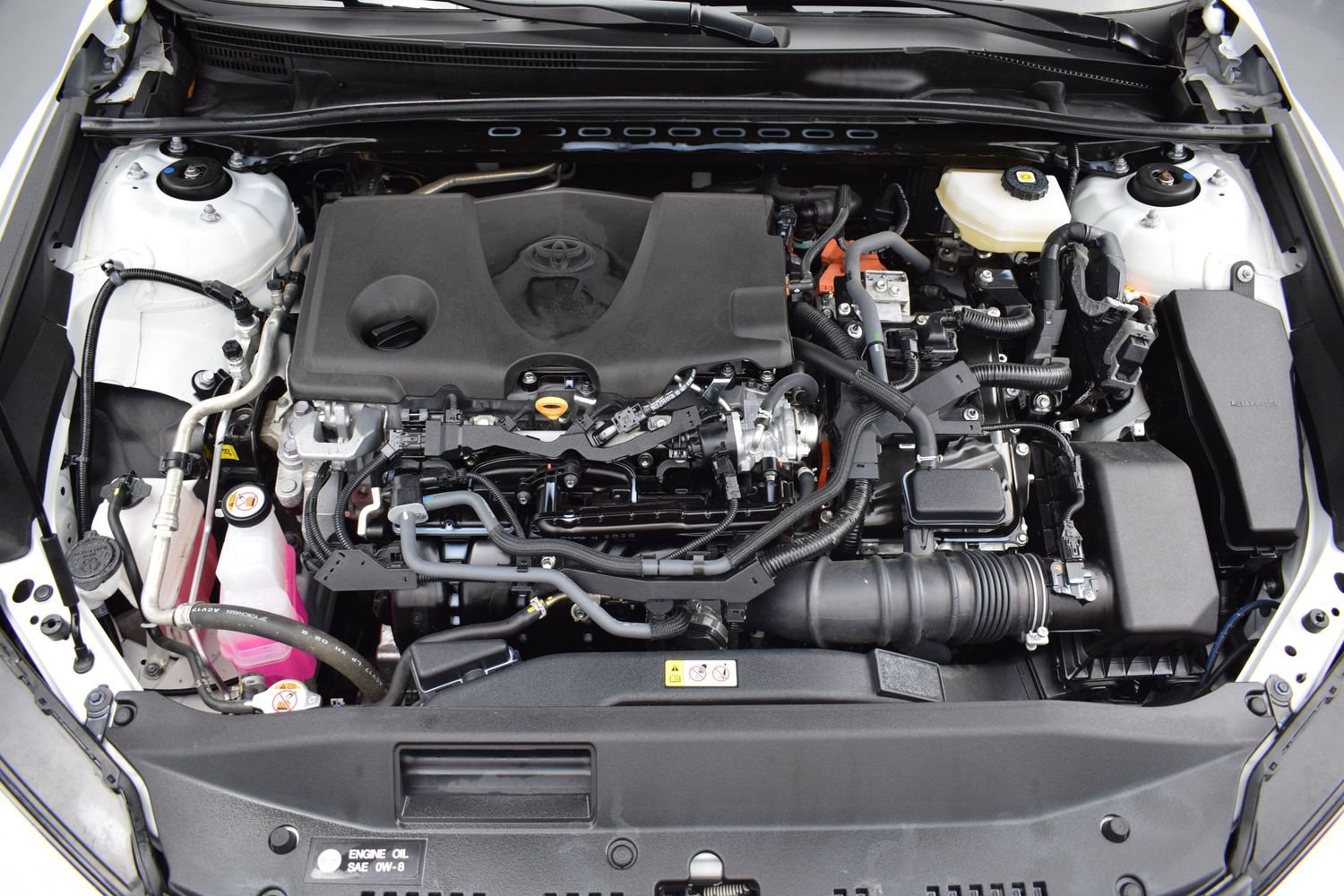 Used 2025 Toyota Camry SE FWD image 9
