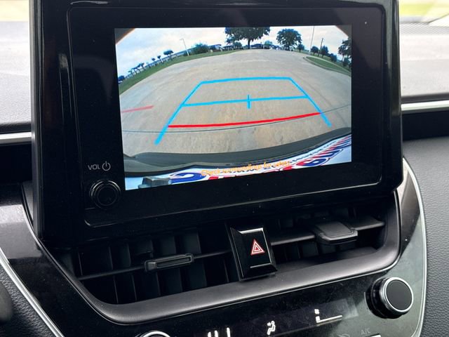 Used 2025 Toyota Corolla LE FWD image 22