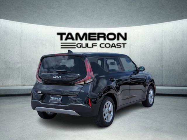 Used 2025 Kia Soul LX w/ LX Technology Package FWD image 7