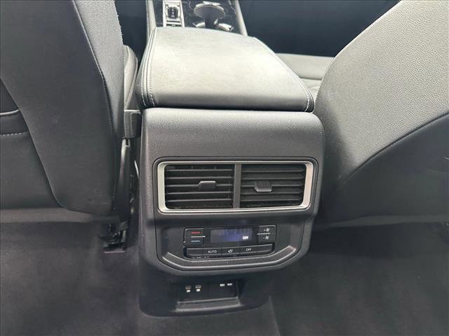 Used 2025 Volkswagen Atlas SE image 26