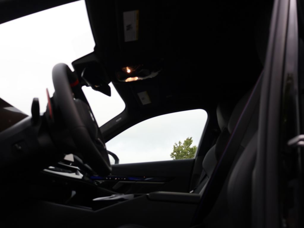 New 2026 BMW M5 w/ Carbon Package image 40