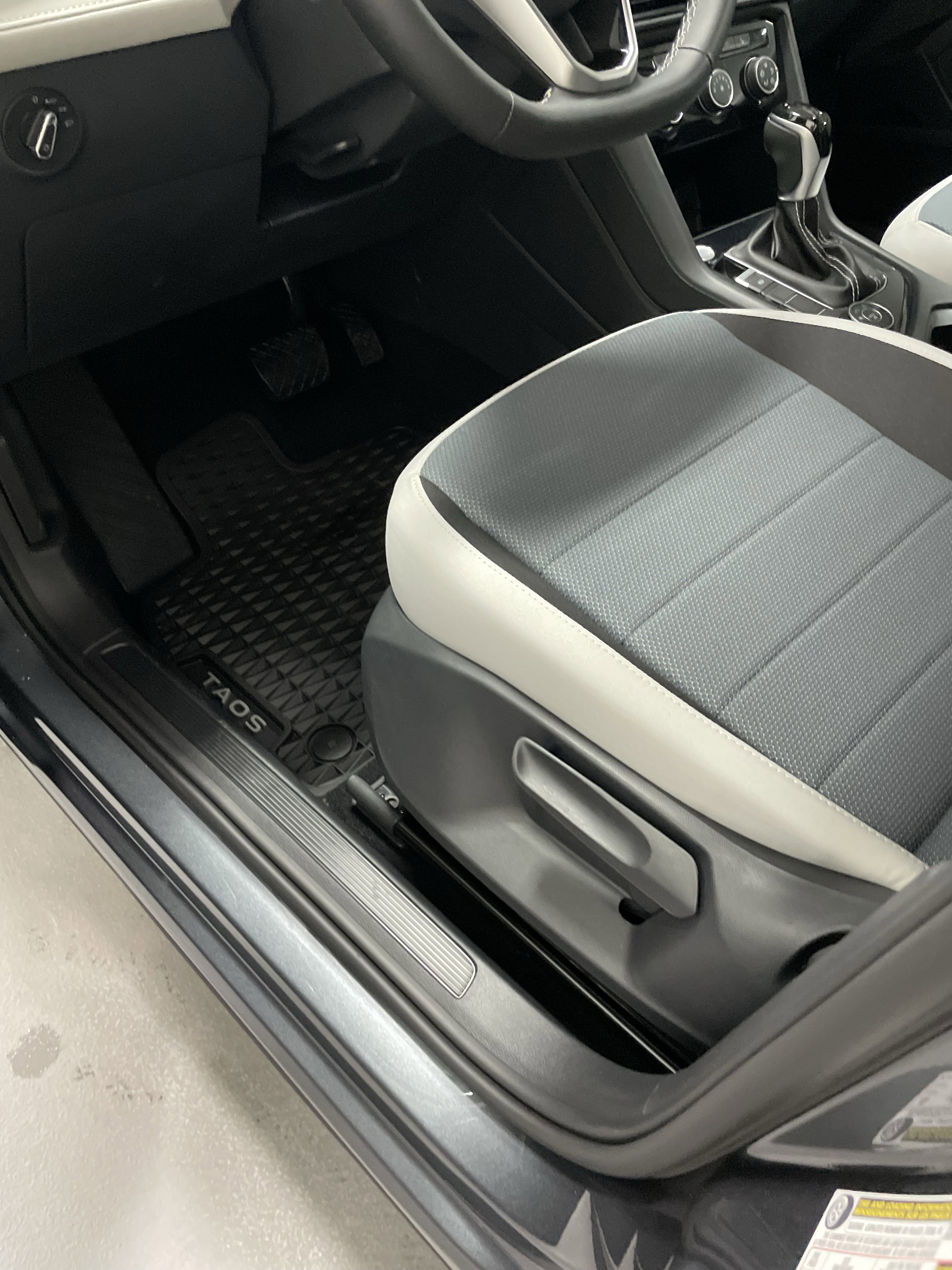 New 2025 Volkswagen Taos S image 6