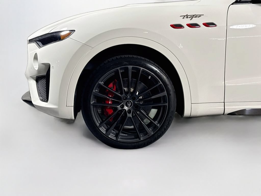 Used 2022 Maserati Levante Trofeo AWD/4WD image 25