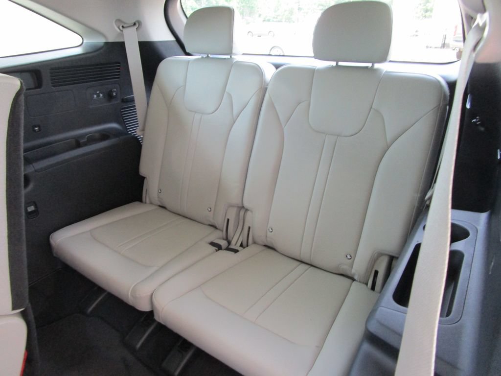 Used 2025 Kia Sorento S w/ Panoramic Sunroof Package FWD image 20