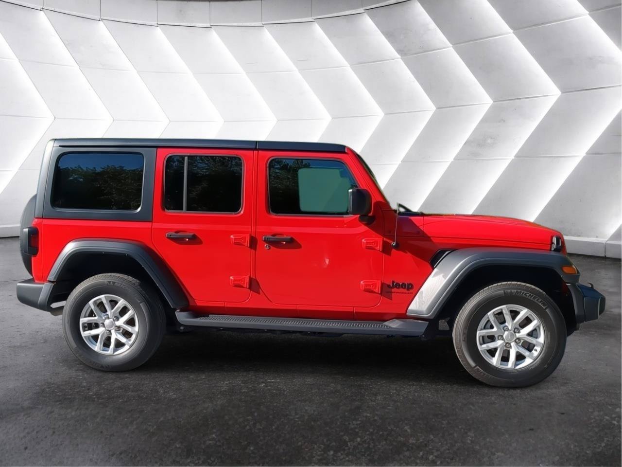 Used 2023 Jeep Wrangler Unlimited Sport AWD/4WD image 2