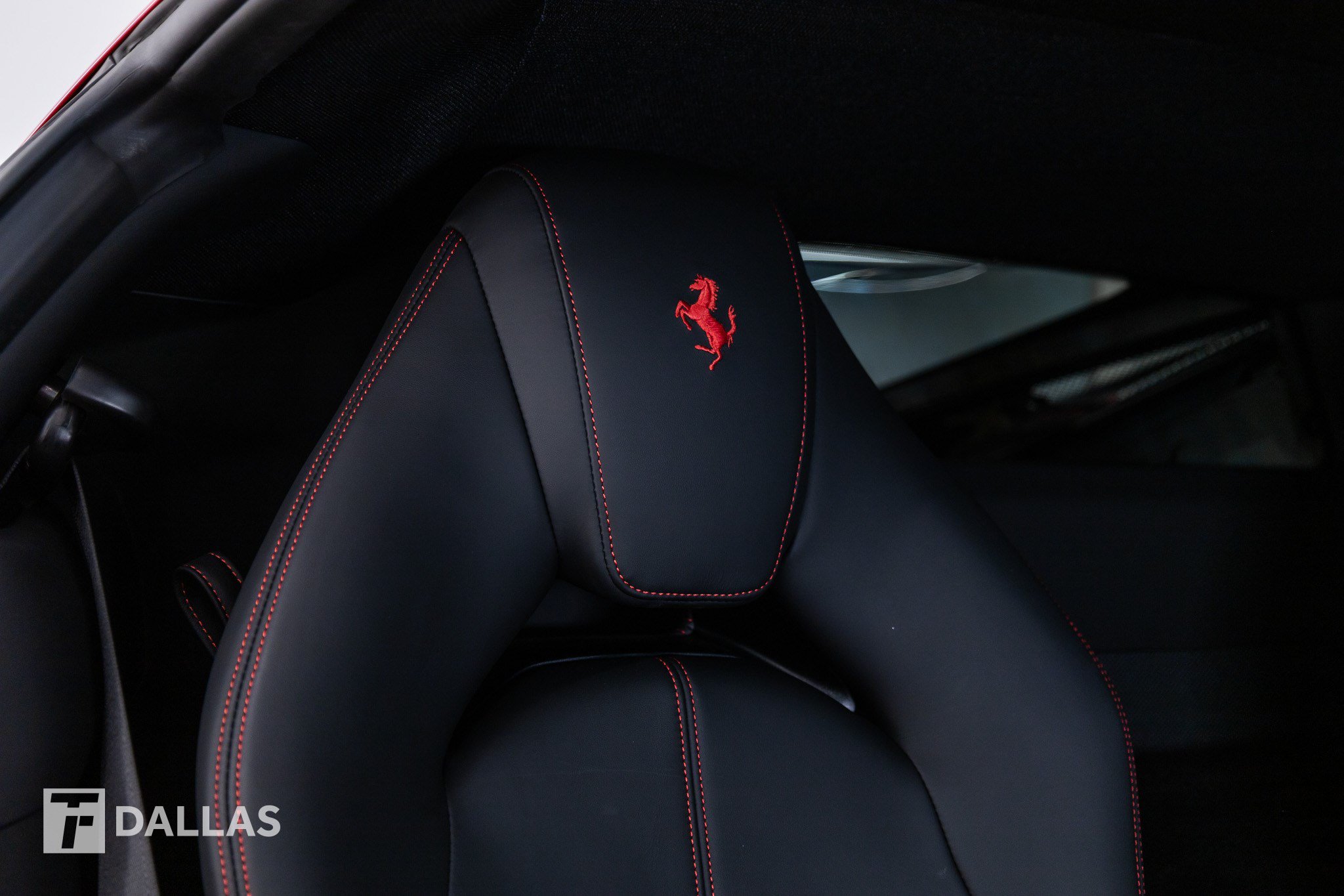 Used 2022 Ferrari F8 Tributo RWD image 41
