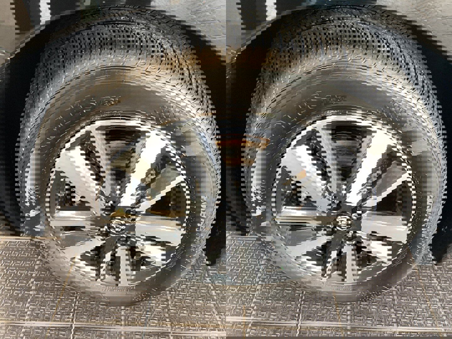 Used 2025 Nissan Versa S w/ S Plus Package image 5