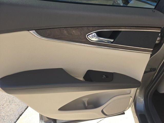 Used 2017 Lincoln MKX Reserve w/ Lincoln MKX Climate Package image 23