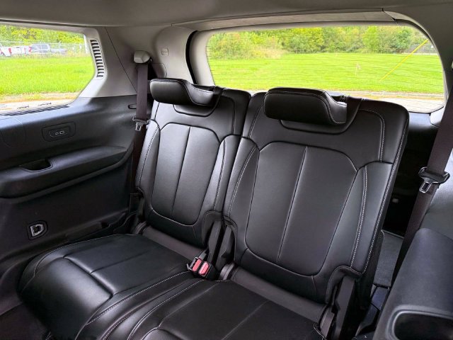 Used 2021 Jeep Grand Cherokee L Limited AWD/4WD image 15
