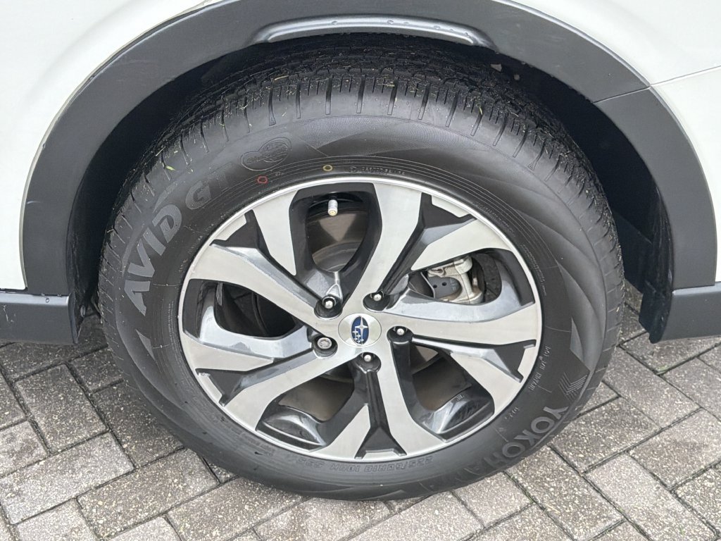 Certified 2022 Subaru Outback Touring XT AWD/4WD image 17