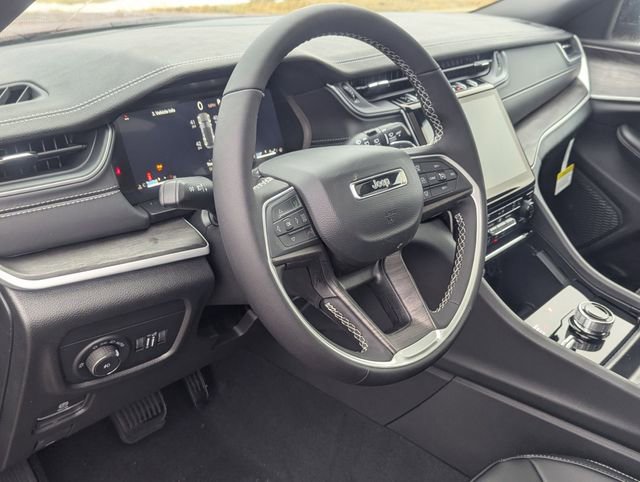 New 2025 Jeep Grand Cherokee Limited image 10