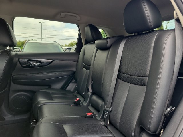 Used 2019 Nissan Rogue SL FWD image 9