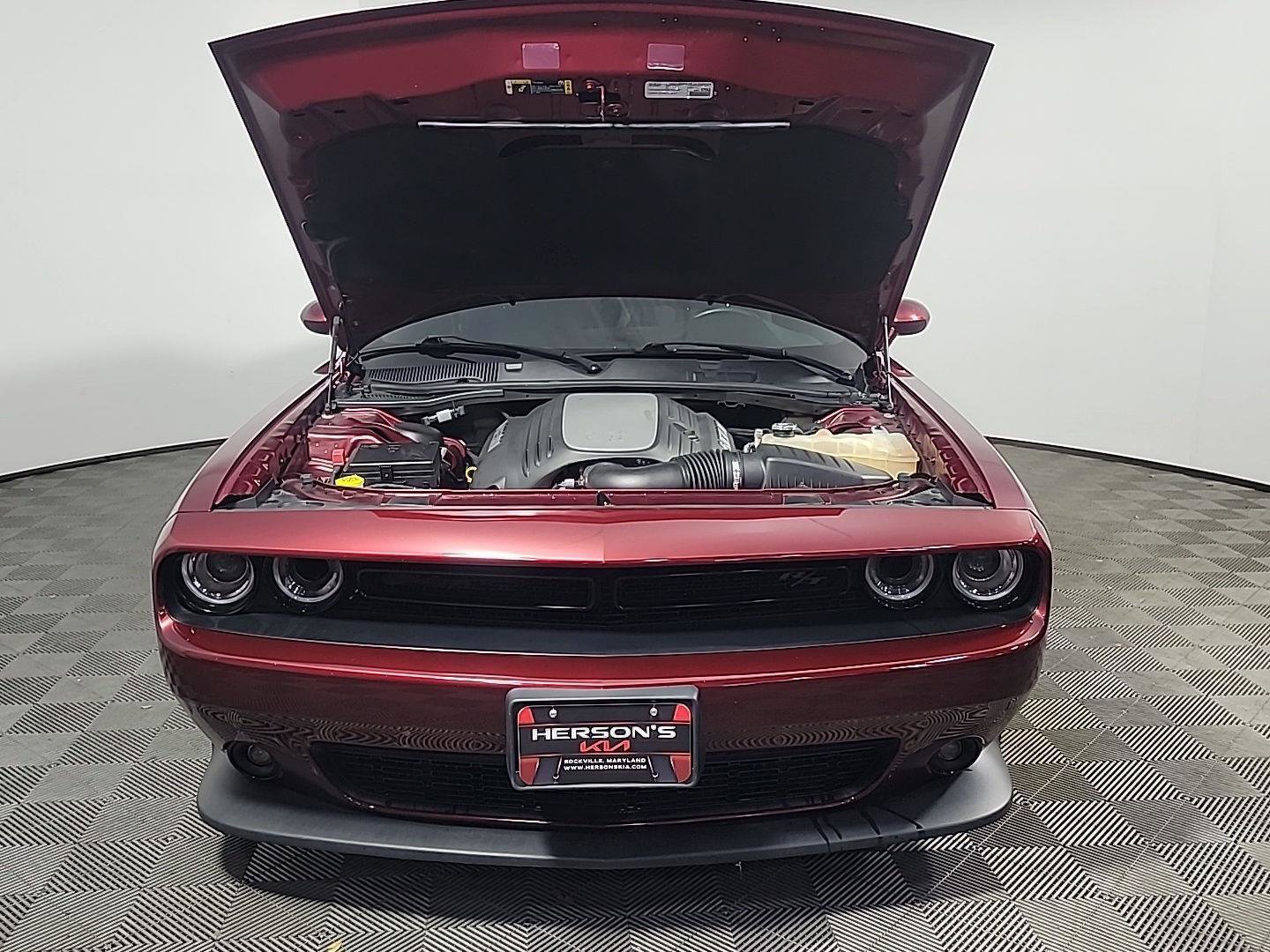 Used 2022 Dodge Challenger R/T w/ Driver Convenience Group RWD image 14