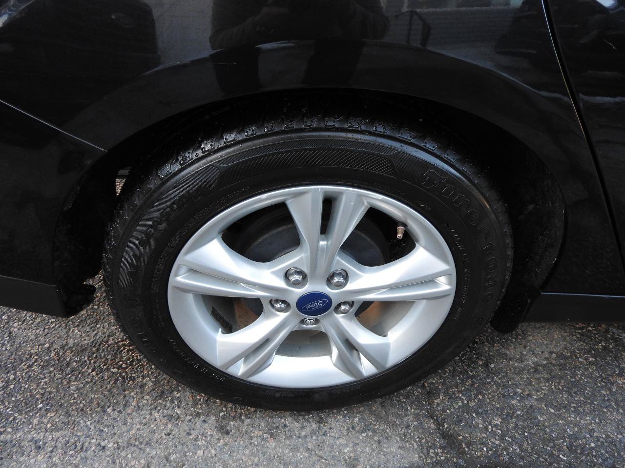 Used 2014 Ford Focus SE FWD image 13
