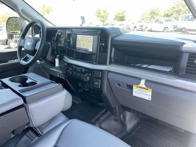 New 2026 Ford F250 XL w/ XL Chrome Package image 32