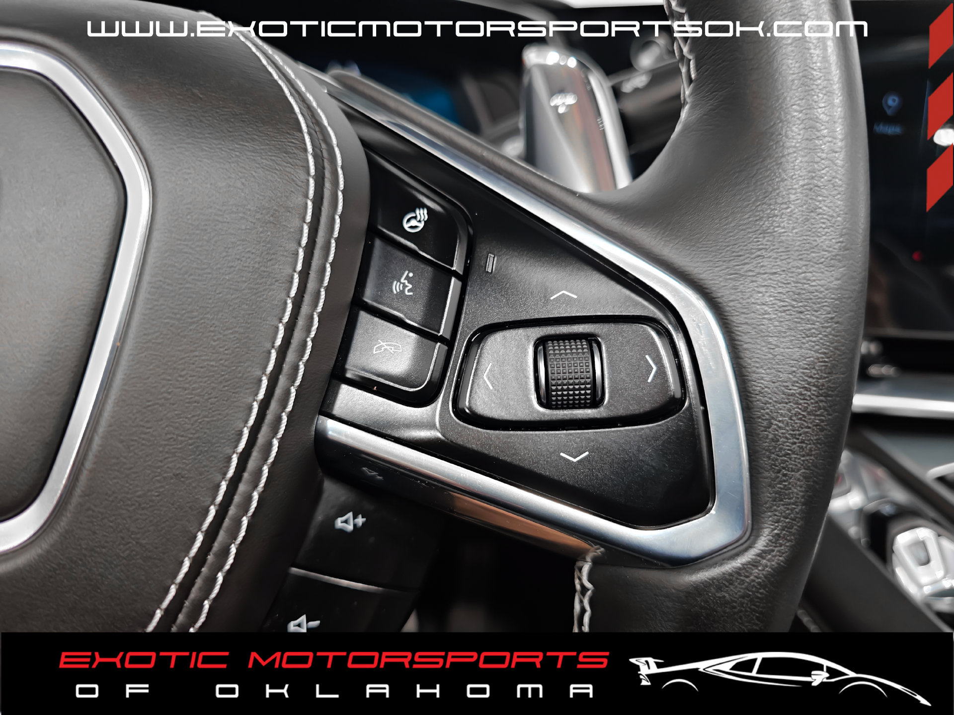 Used 2024 Chevrolet Corvette Stingray Premium Conv w/ Z51 Performance Package RWD image 30