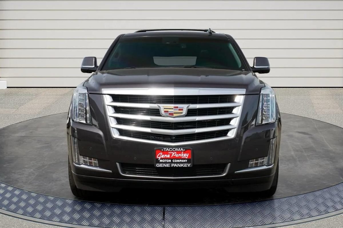 Used 2015 Cadillac Escalade ESV Luxury AWD/4WD image 2