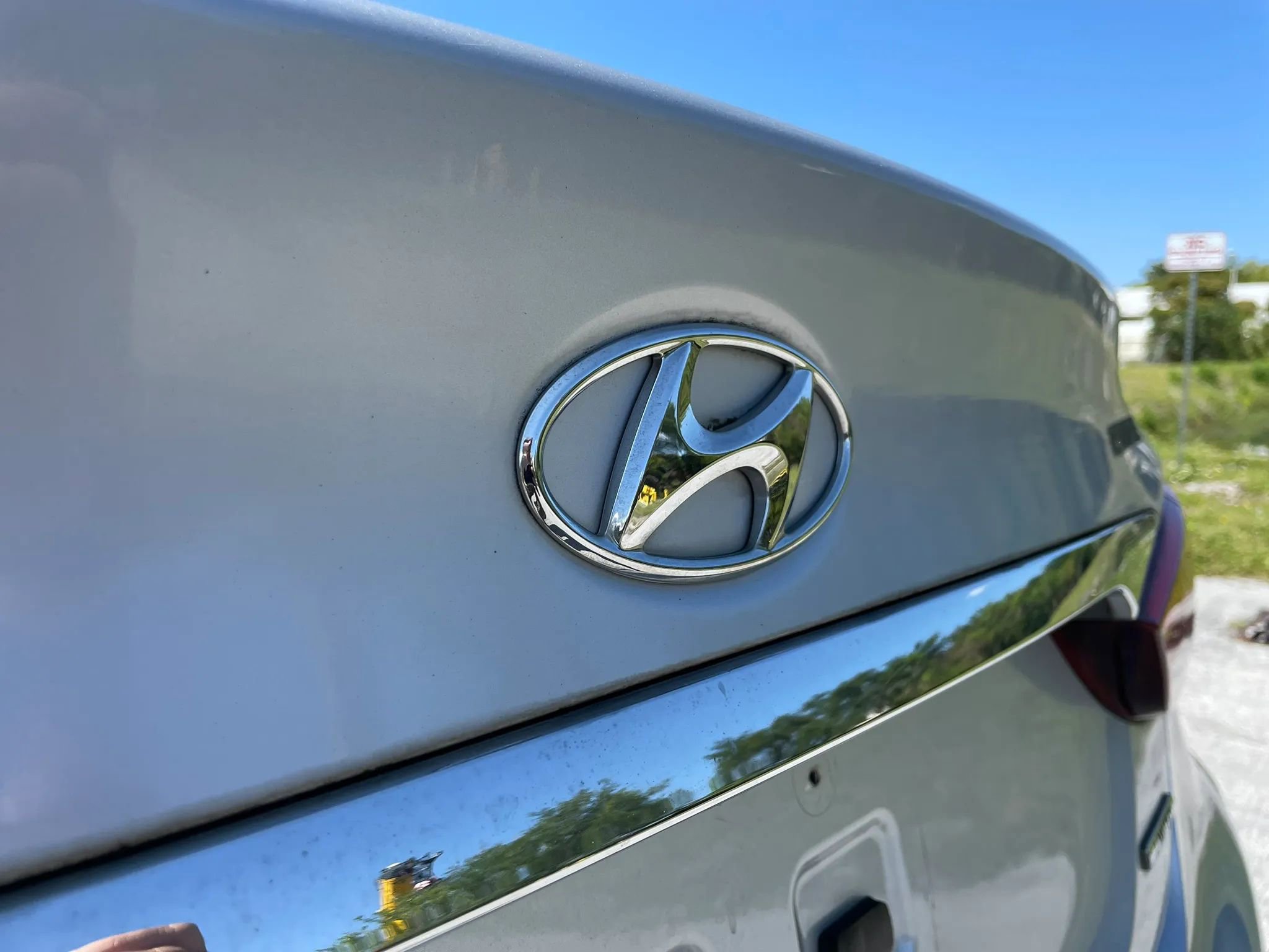 Used 2014 Hyundai Sonata Limited w/ Technology Package 05 FWD image 12