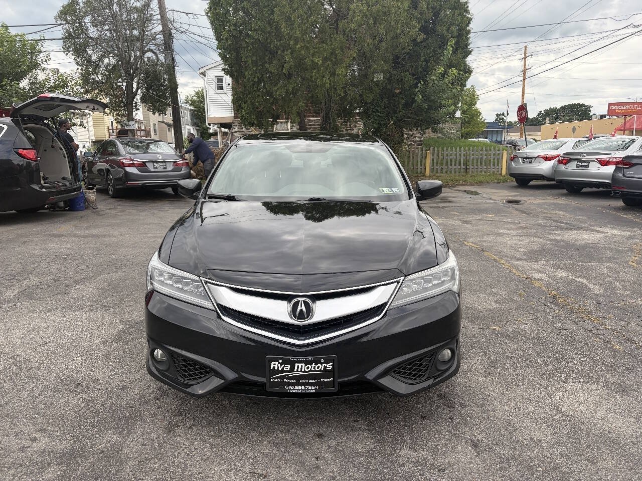 Used 2017 Acura ILX FWD image 2