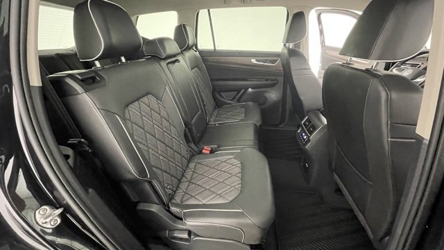 Used 2024 Volkswagen Atlas SEL Premium R-Line image 50